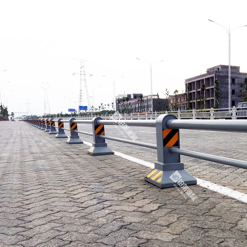 陜西城市道路防撞護(hù)欄